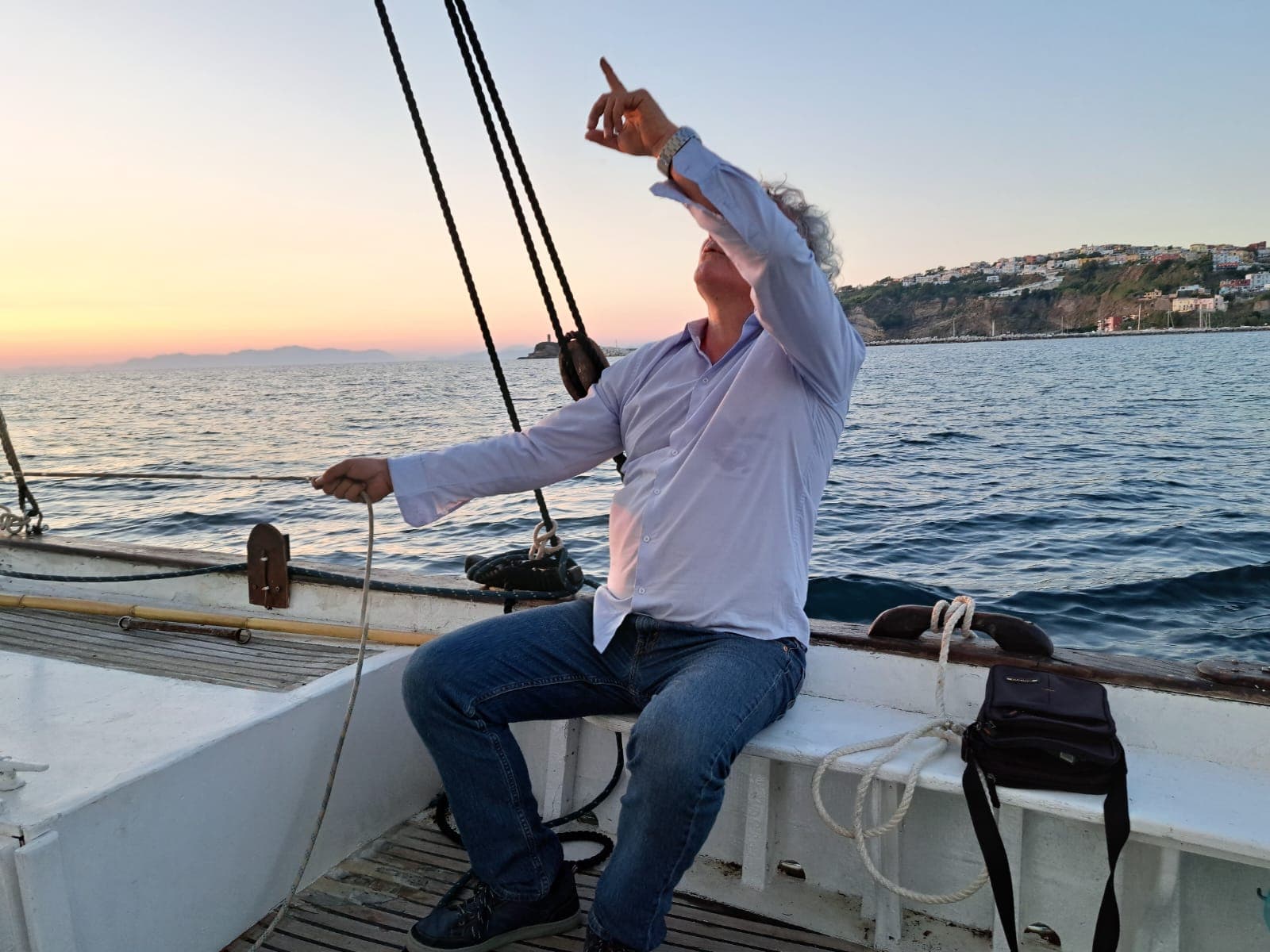 Ricercatori in Vela Latina: Naviga la Storia, Proteggi il Futuro.